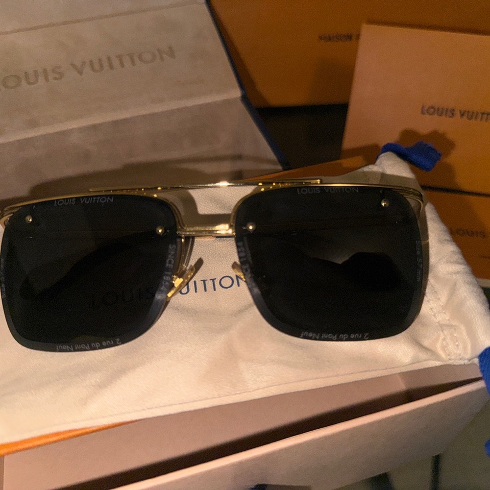 Louis Vuitton Black and Gold Super Vision Light Square Sunglasses - Picture 3 of 10